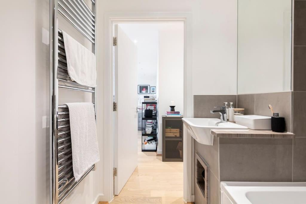 Cozy Flat In Hip East London Apartment Exterior photo